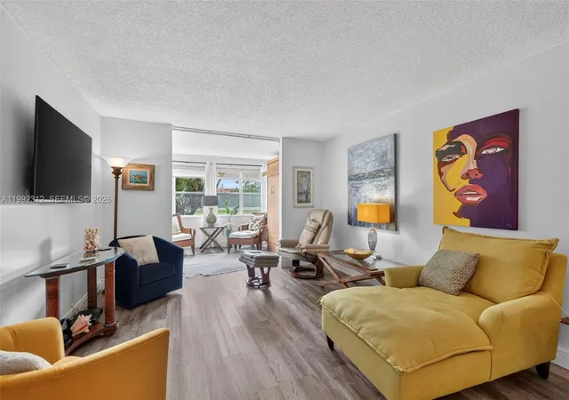 3rd image of 9821 Sunrise Lakes Blvd, Sunrise, FL 33322