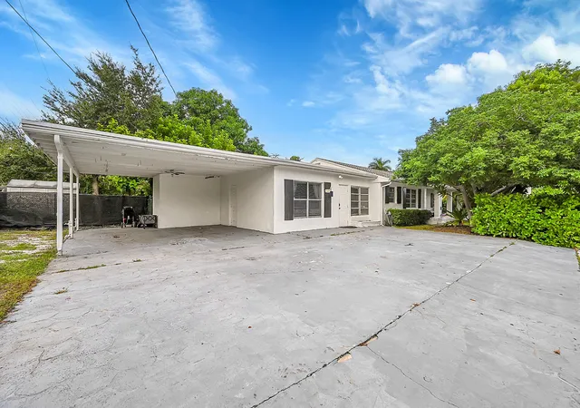 2nd image of 1331 S Palmway, Lake Worth Beach, FL 33460 | MLS# B26011504