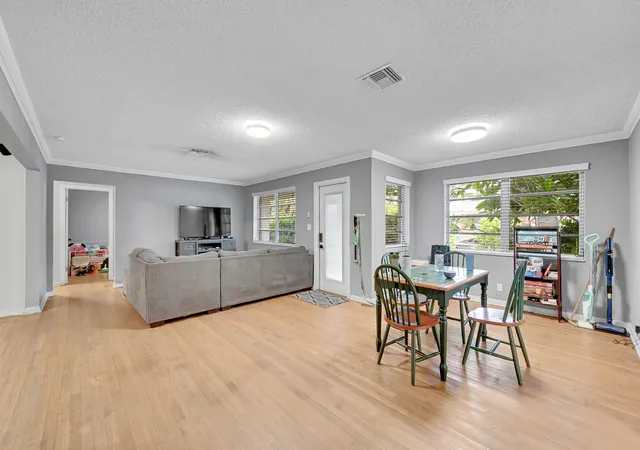 4th image of 1331 S Palmway, Lake Worth Beach, FL 33460 | MLS# B26011504