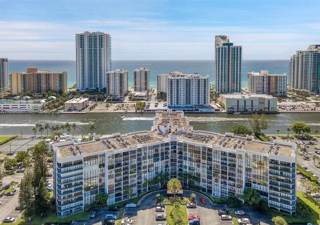 21st image of 600 Parkview Dr #222, Hallandale Beach, FL 33009 | MLS# A11994867