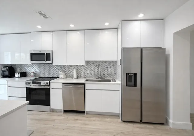 Photo 3 of Townhouse for sale at 4 Westgate Ln #4c, Boynton Beach, FL 33436 | MLS# B26011760 | Listing updated on 2026-09-23