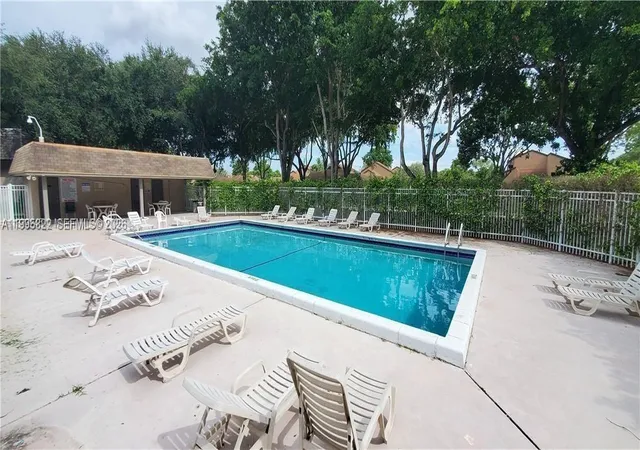 2nd image of 3655 Nw 94Th Ave, Sunrise, FL 33351