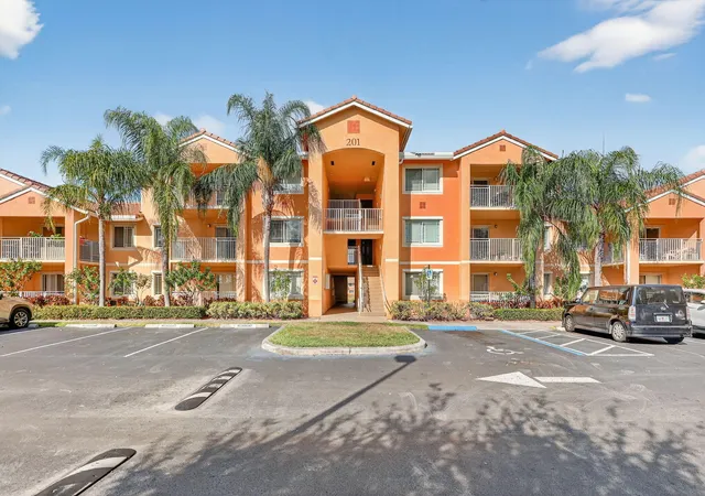 Condo for sale at 201 SW Palm Dr #201, Port Saint Lucie, FL 34986 | MLS# B26011873
