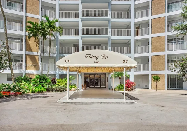 Homes for sale in Pompano Beach, FL | 3010 N Course Dr #104, Pompano Beach, FL 33069 | MLS# A11995138