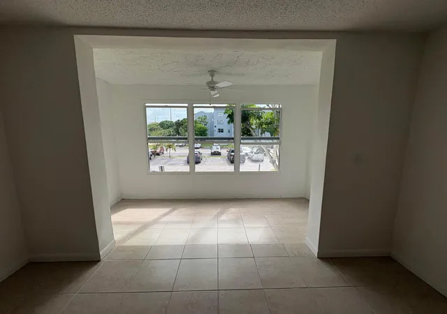 Listing Photo 5 - Condo for sale in building located at 2850 Somerset Dr, Lauderdale Lakes, FL 33311 - Unit #208l