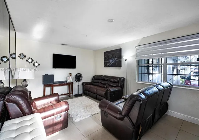 3rd image of 1519 Nw 40Th St, Miami, FL 33142 | MLS# A11996417