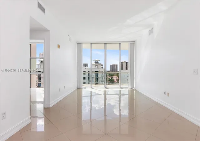 44th image of 3131 Ne 188th St #21010, Miami, FL 33180 | MLS# A11996246