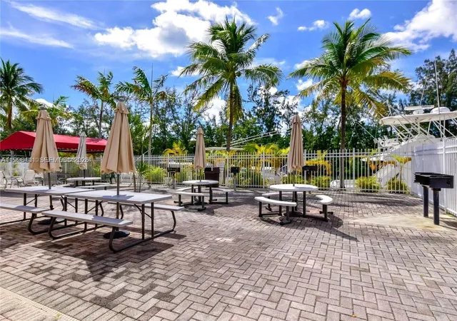2nd image of 3660 Ne 166Th St, North Miami Beach, FL 33160