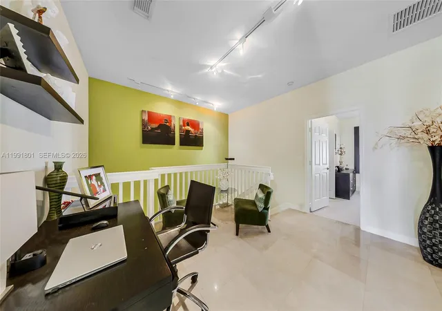 2nd image of 10711 Nw 75th Ln, Doral, FL 33178 | MLS# A11991801