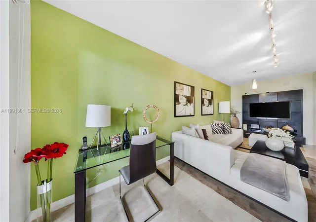 4th image of 10711 Nw 75Th Ln, Doral, FL 33178 | MLS# A11991801