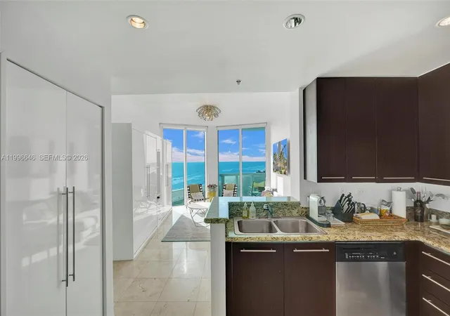 3rd image of 6515 Collins Ave #804, Miami Beach, FL 33141 | MLS# A11996646