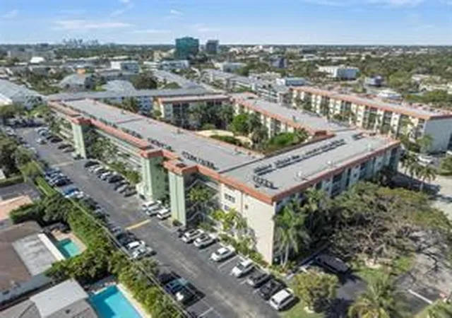 Homes for sale in Fort Lauderdale, FL | 5300 Ne 24th Ter #218c, Fort Lauderdale, FL 33308 | MLS# B26012319
