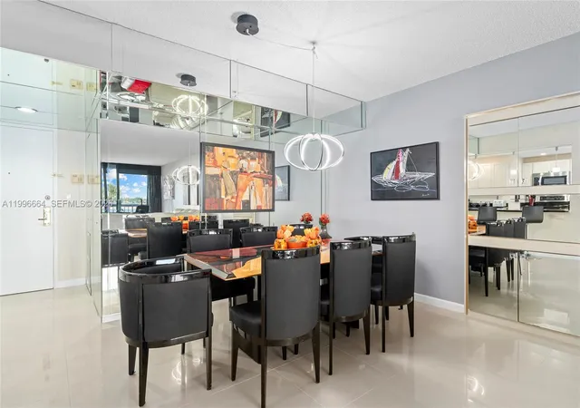 3rd image of 3300 S Ocean Blvd, Palm Beach, FL 33487