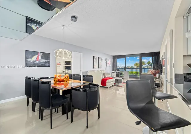 4th image of 3300 S Ocean Blvd, Palm Beach, FL 33487