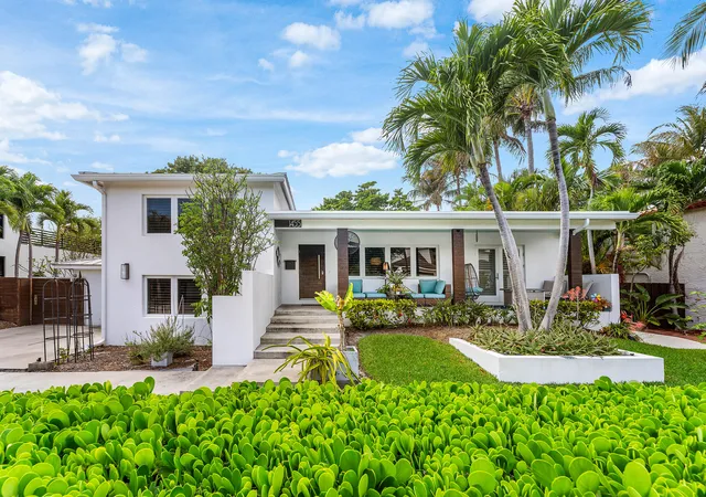 Photo 1 of Single family home for sale at 1455 Ne 4th Avenue, Boca Raton, FL 33432 | MLS# B26012365 | Listing updated on 2026-09-30
