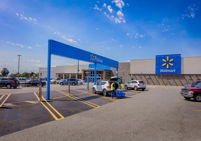 Homes for sale in Margate, FL | 609 State Road 7 2d, Margate, FL 33068 | Houzeo