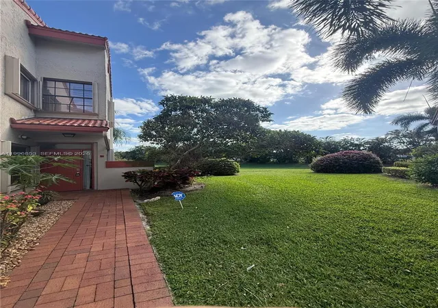 2nd image of 7860 Lexington Clb Blvd, Delray Beach, FL 33446