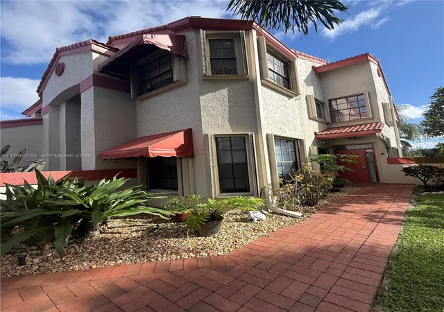 37th image of 7860 Lexington Club Blvd #B, Delray Beach, FL 33446 | MLS# A11996853