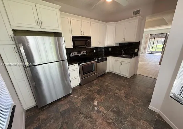 3rd image of 7860 Lexington Clb Blvd, Delray Beach, FL 33446
