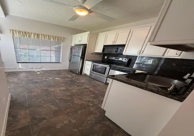 4th image of 7860 Lexington Clb Blvd, Delray Beach, FL 33446