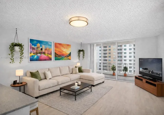 3rd image of 701 Brickell Key Blvd #1108, Miami, FL 33131 | MLS# A11991433