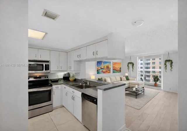5th image of 701 Brickell Key Blvd #1108, Miami, FL 33131 | MLS# A11991433