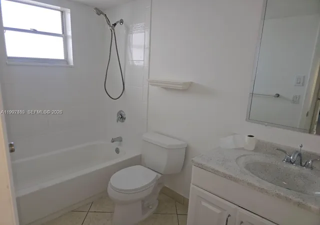 30th image of 320 Ne 12th Ave #703, Hallandale Beach, FL 33009 | MLS# A11997155