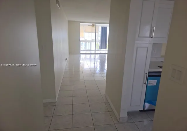 4th image of 320 Ne 12Th Ave, Hallandale Beach, FL 33009