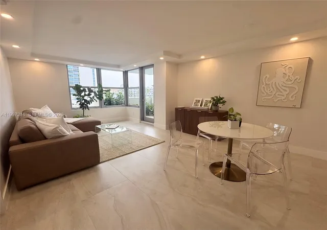 1st image of 2899 Collins Ave #424, Miami Beach, FL 33140 | MLS# A11997216