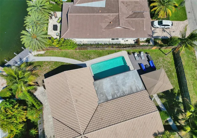Homes for sale in Fort Lauderdale, FL | 4100 Bayview Dr, Fort Lauderdale, FL 33308 | MLS# A11991775