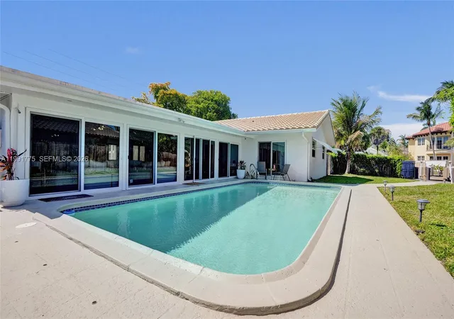 Homes for sale in Fort Lauderdale, FL | 4100 Bayview Dr, Fort Lauderdale, FL 33308 | MLS# A11991775