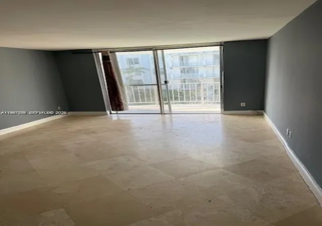 3rd image of 488 Nw 165Th St Rd #B408, Miami, FL 33169 | MLS# A11997379