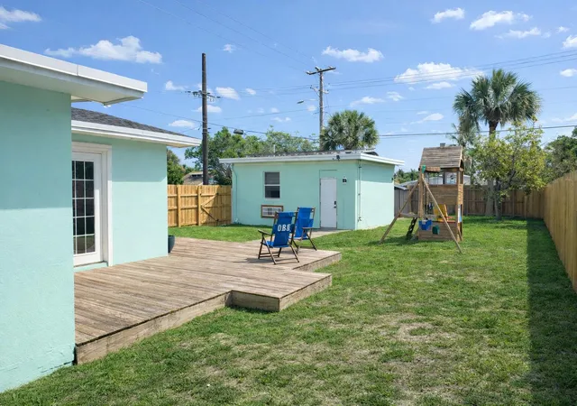 Photo 1 of Single family home for sale at 1002 S K St, Lake Worth Beach, FL 33460 | MLS# B26012804 | Listing updated on 2026-09-23