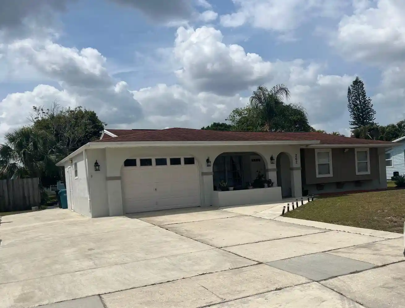 Photo 1 of Sale Pending at 262 Ne Floresta Dr, Port Saint Lucie, FL 34983 | MLS# B26012821 | Listing updated on 2026-10-29