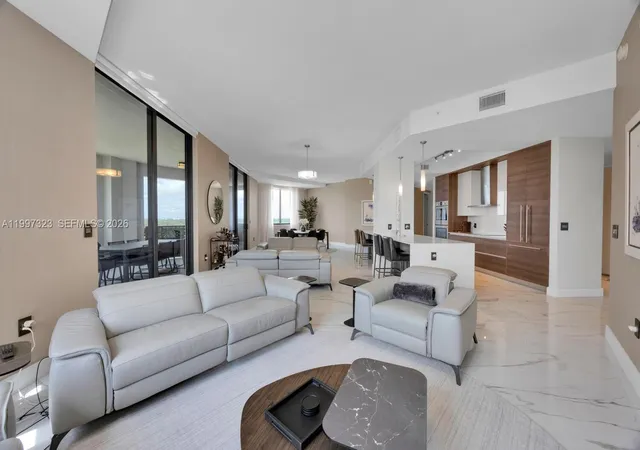 52nd image of 301 Altara Ave #LPH914, Coral Gables, FL 33146 | MLS# A11997323