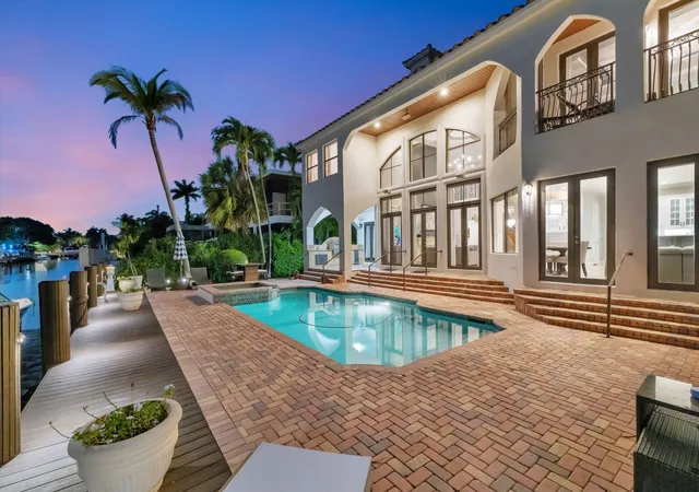 Photo 2 of Mansion for sale at 2406 Barcelona Dr, Fort Lauderdale, FL 33301 | MLS# B26012844 | Listing updated on 2026-09-24
