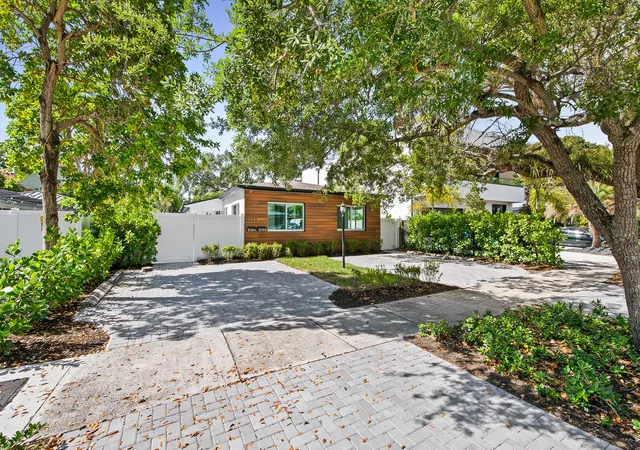 Homes for sale in Fort Lauderdale, FL | 1508 Ne 6th St #A & B, Fort Lauderdale, FL 33304 | MLS# B26012870