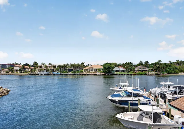 Listing Photo 5 - Condo for sale in building located at 1166 Hillsboro Mile, Hillsboro Beach, FL 33062 - Unit #26