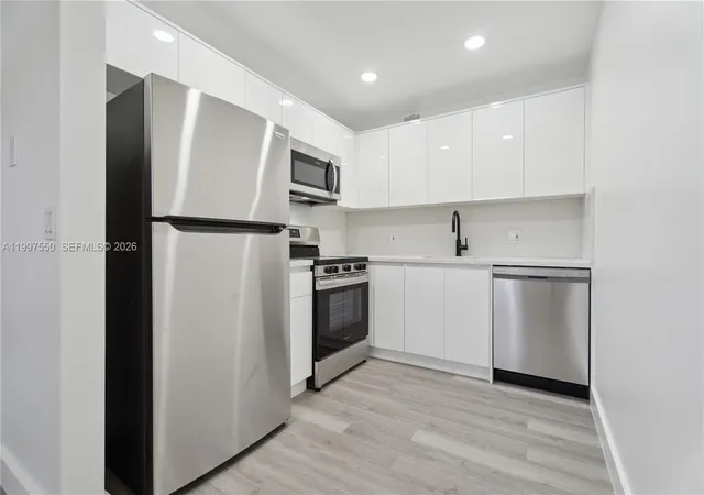 3rd image of 1301 Sw 134Th Wy #213B, Pembroke Pines, FL 33027 | MLS# A11997550