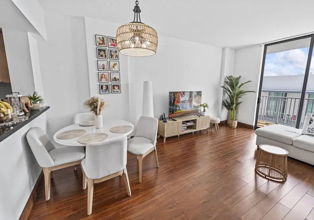 Photo 3 of Condo for sale at 140 S Dixie Hwy #533, Hollywood, FL 33020 | MLS# B26013001 | Listing updated on 2026-09-23