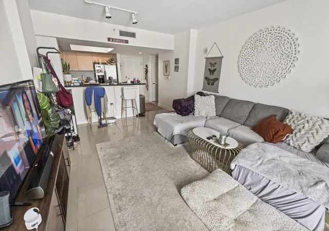 Photo 1 of Condo for sale at 140 S Dixie Hwy #823, Hollywood, FL 33020 | MLS# B26013032 | Listing updated on 2026-09-23