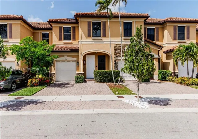 Homes for sale in Hialeah, FL | 3335 W 94Th Ter, Hialeah, FL 33018 | MLS# A11997772