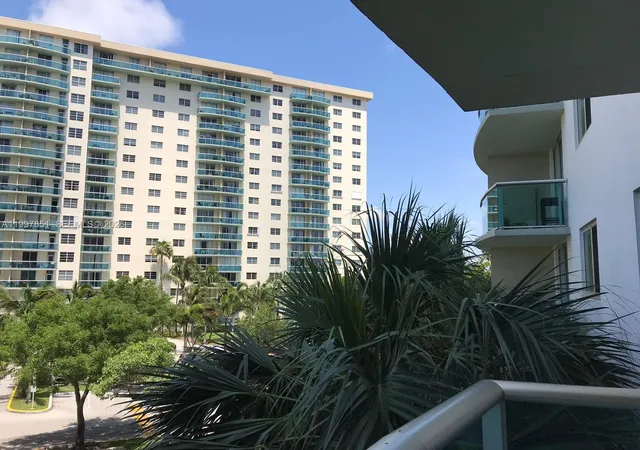 4th image of 19380 Collins Ave #319, Sunny Isles Beach, FL 33160 | MLS# A11997851