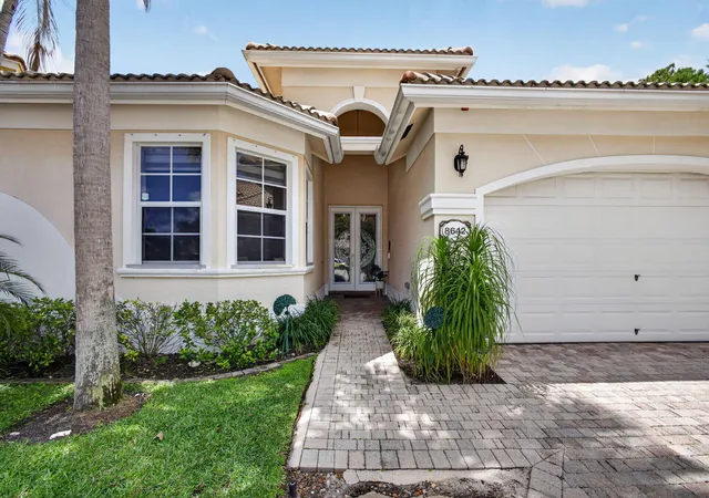 Photo 3 of Single family home for sale at 8642 Plum Cay, West Palm Beach, FL 33411 | MLS# B26013265 | Listing updated on 2026-09-23