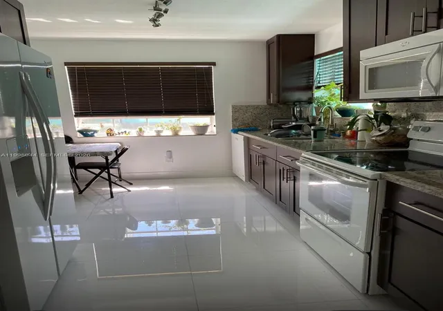 2nd image of 2625 Se 20th Ct #105-B, Homestead, FL 33035 | MLS# A11998044