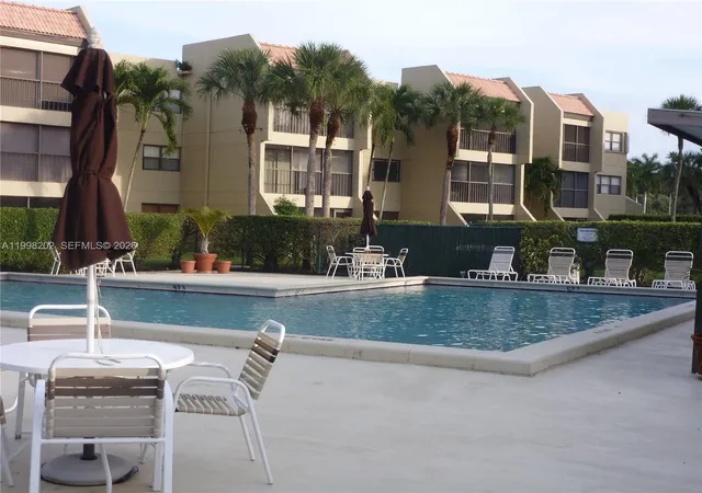 14th image of 220 Lakeview Dr #301, Weston, FL 33326 | MLS# A11998202
