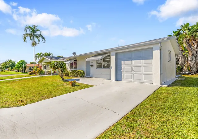 Photo 4 of Single family home for sale at 5309 NW 49th Avenue, Tamarac, FL 33319 | MLS# B26013441 | Listing updated on 2026-09-28