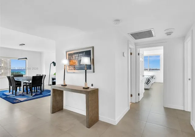 3rd image of 500 Bayview Dr #1132, Sunny Isles Beach, FL 33160 | MLS# A11998055