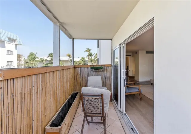 2nd image of 550 Ocean Dr, Key Biscayne, FL 33149