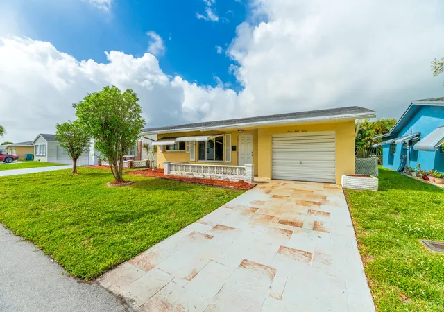 Homes for sale in Tamarac, FL | 4812 Nw 49th Dr, Tamarac, FL 33319 | MLS# B26013588
